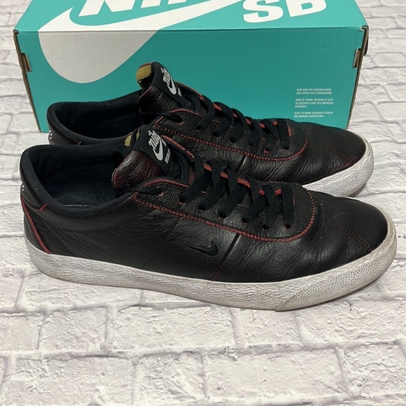 Nike SB Bulls Edition Bruin Lo, Size 9 - Picture 4 of 9